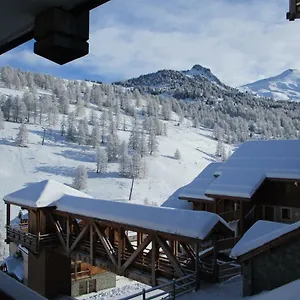  Appartement Joli T4 à Vars Dans Résidence 4 étoiles